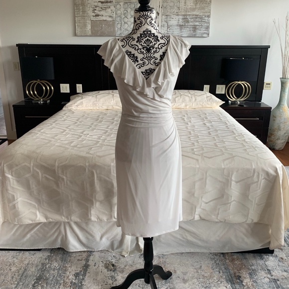 White Enchante  dress - Picture 1 of 3